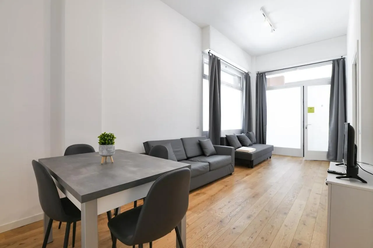 Apartment Ferienwohnung Primopiano - La Malfa Flats Mailand