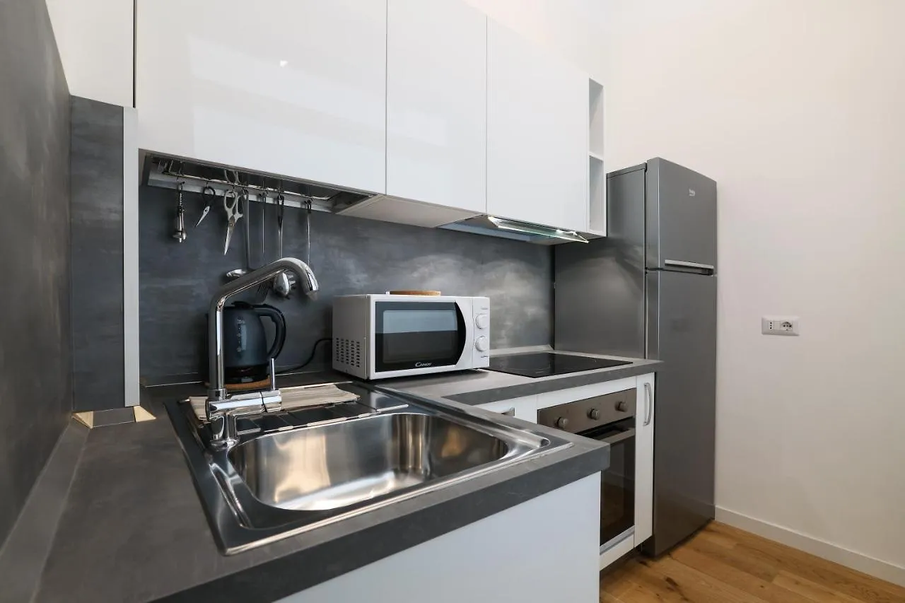 Apartamento Primopiano - La Malfa Flats Milán Italia